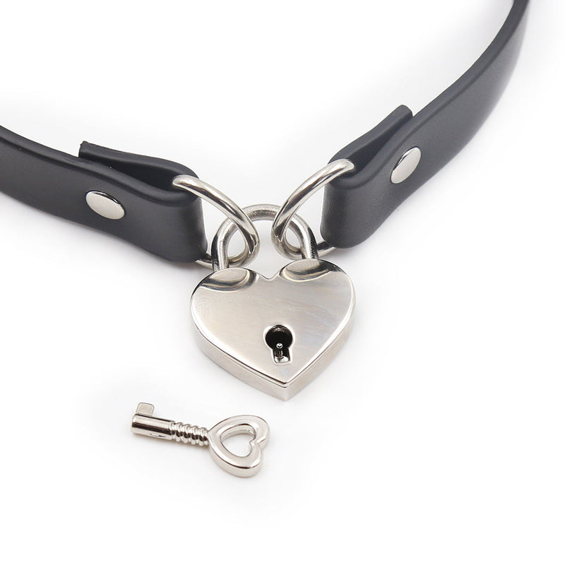 Lock heart connector collar - fetish wear